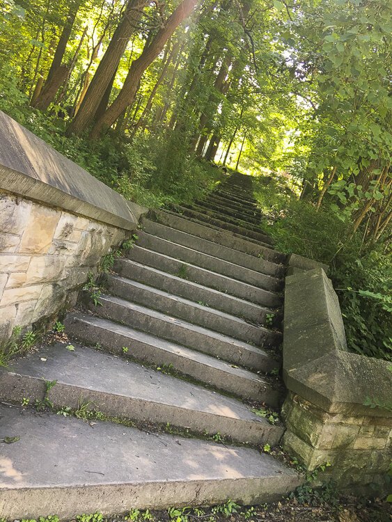 <span class="content-image-text">A stone stairway leads into the park's interior.</span>