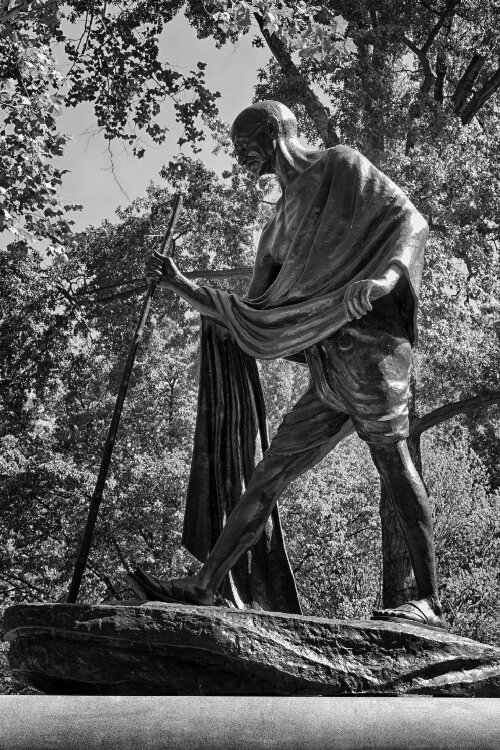 <span class="content-image-text">This 17-foot-tall bronze statue of Mahatma Gandhi in the Indian Garden was dedicated on October 1, 2006.</span>