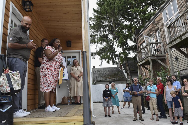 Ward 7 Councilwoman Stephanie Howse speaking at the Bonna House ribbon cutting