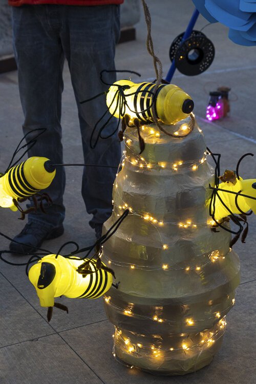 <span class="content-image-text">Towpath Trail Lantern Parade</span>