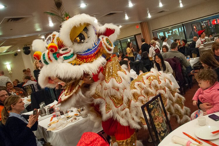 Kwan Lion Dance at Li Wah