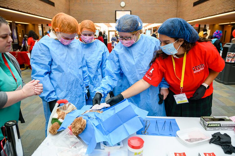 <span class="content-image-text">STEM girls teddy bear surgery</span>