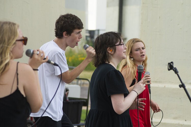 School of Rock Hedliners