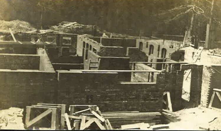 Construction on the foundation of Franchester in 1916