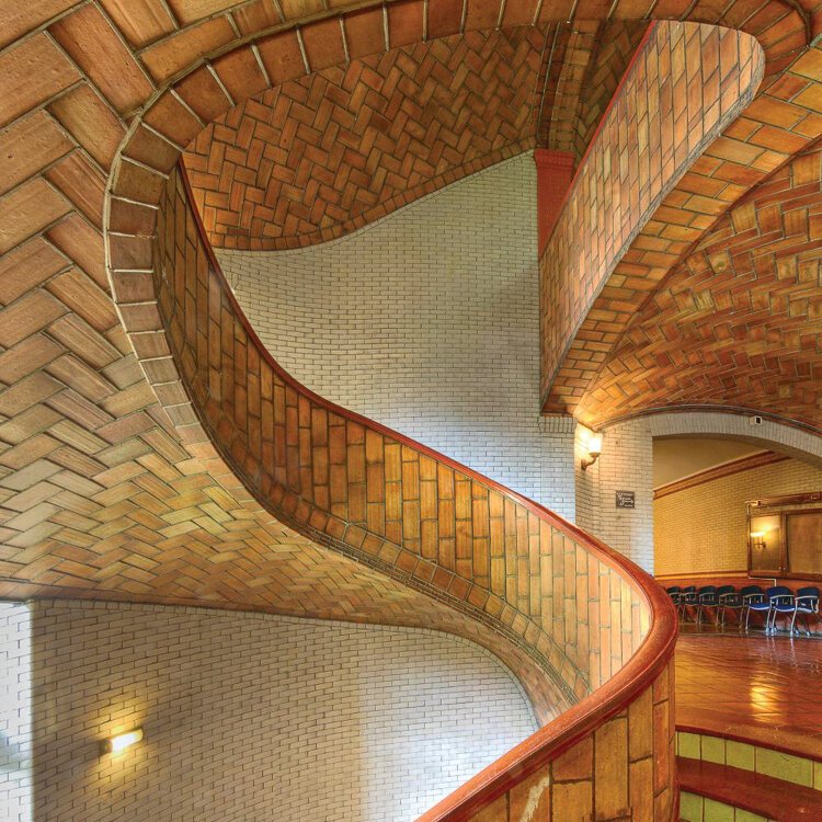 <span class="content-image-text">Built in 1914, the Guastavino vaulted staircase in Baker Hall at Carnegie Mellon University is so complex that MIT students have not yet figured how to replicate it.</span>