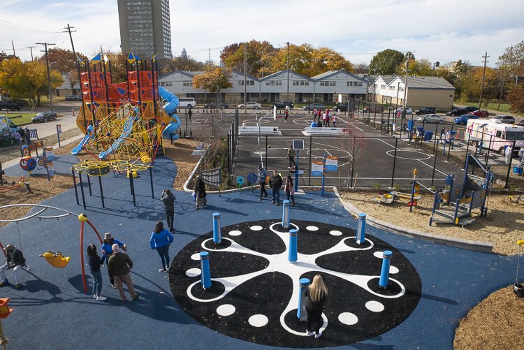 <span class="content-image-text">The STEM playground designed with the Great Lakes Science Center and Cleveland Metroparks</span>