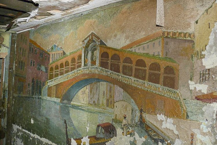 Mural in the New York Spaghetti House