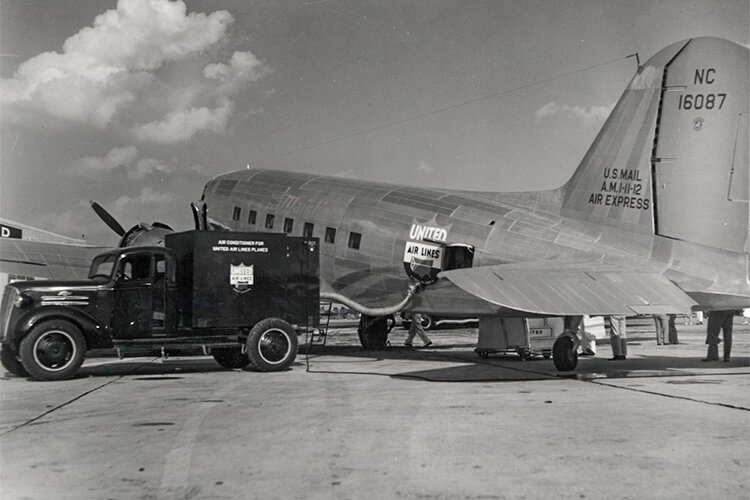 U.S. Mail A.M. 1-11-12 Air Express, NC 16087 at Cleveland Municipal Airport 1937