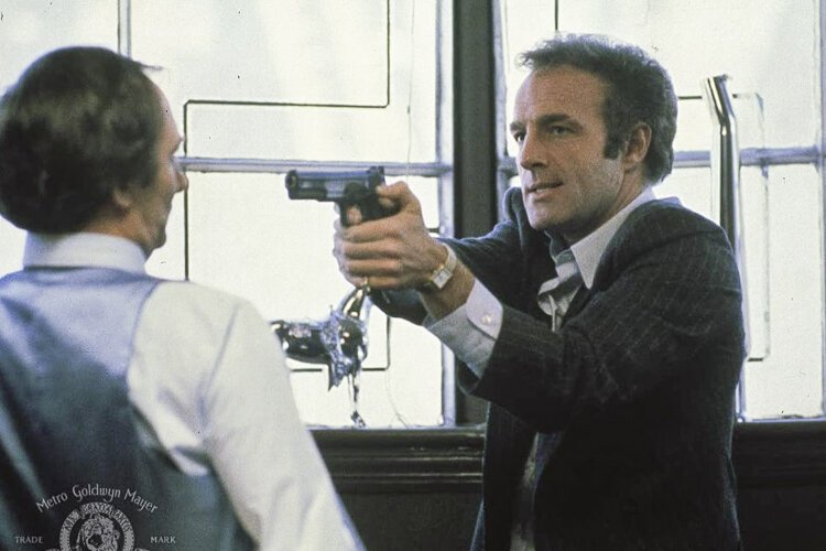 Scene from Thief with James Caan
