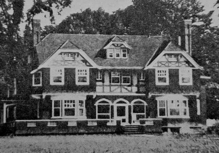 11495 Lake Shore Boulevard burned down in April of 1905