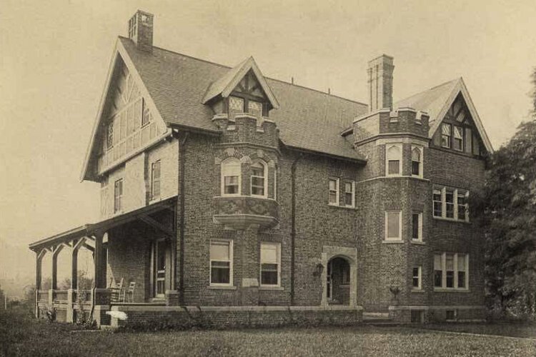 Residence of Alfred Hoyt Granger at 2141 Overlook Dr. in 1986