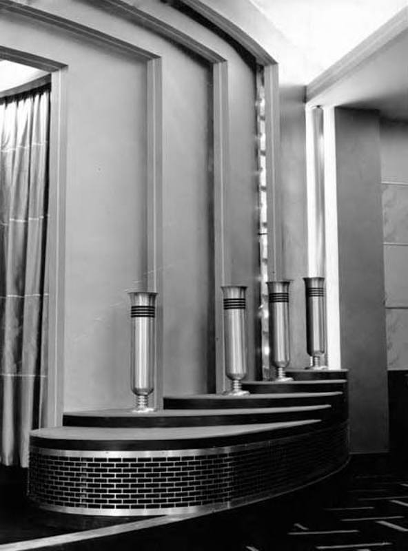 Vogue Room at Hollenden Hotel