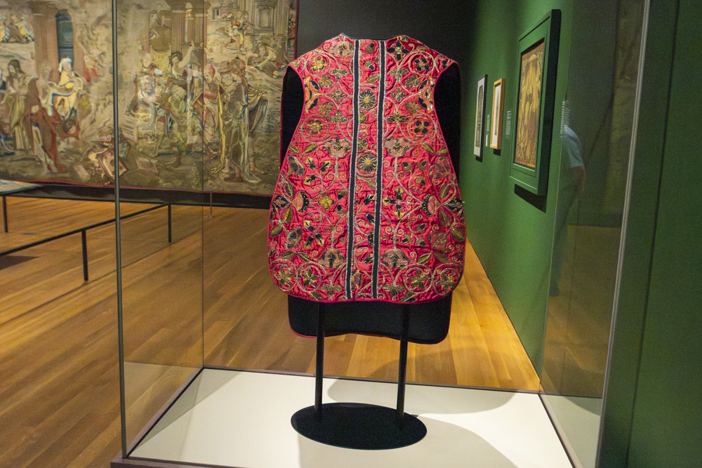 Chasuble 1550-1600 - satin embroidered with gilded silver metal wrapped threads, note the Tudor rose that symbolized the union of Lancaster and York royal families