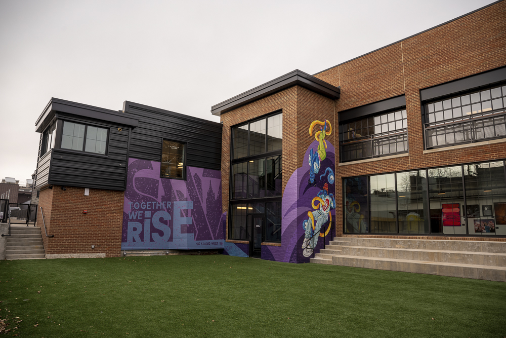 Studio West 117 Fieldhouse