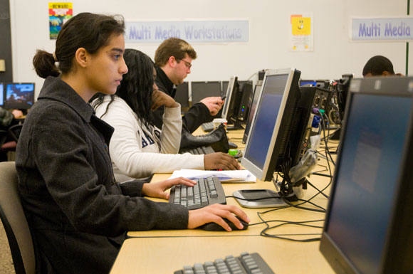 csu_computer_lab_032.jpg