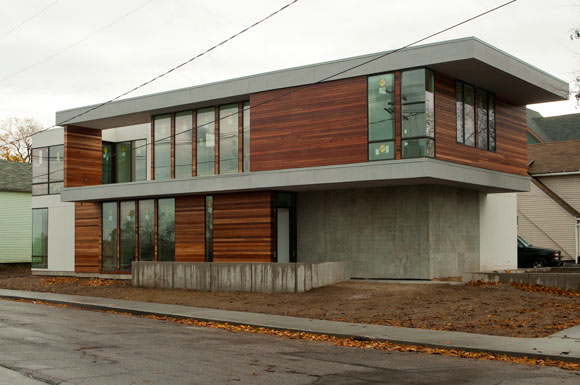 W 11th and University in Tremont