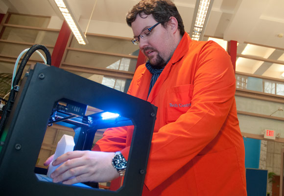 TechCentral Manager CJ Lynce demonstrates the MakerBot Replicator 2