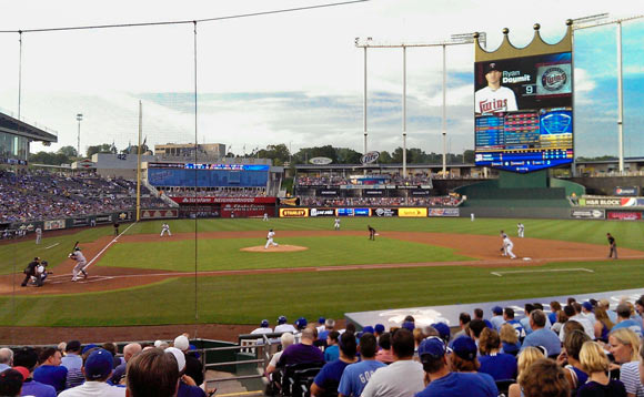 08-kauffmanstadium.jpg