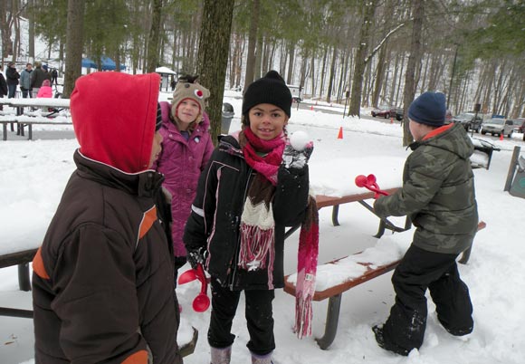 kids-with-snowballs.jpg