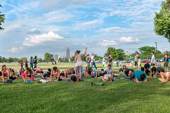 <span class="content-image-text">Yoga at Edgewater Live - photo Bob Perkoski</span>