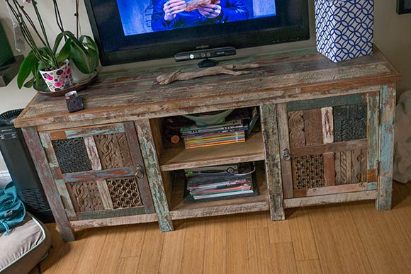 <span class="content-image-text">Reclaimed wood entertainment stand created by Jeff of (ARC)form</span>