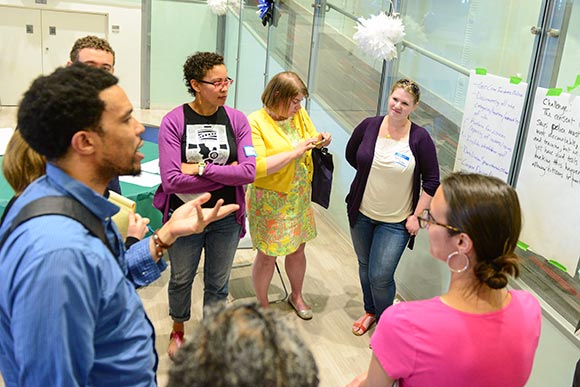 Brainstorming session on citizen participation in police reporting