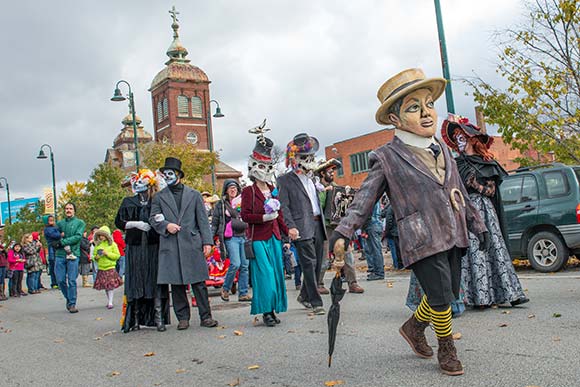 Dia de Muertos in Gordon Square