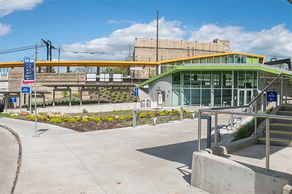 RTA Cedar - University Rapid Station