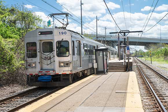 E34th St rapid station