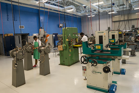 Max Hayes High School Machine Shop