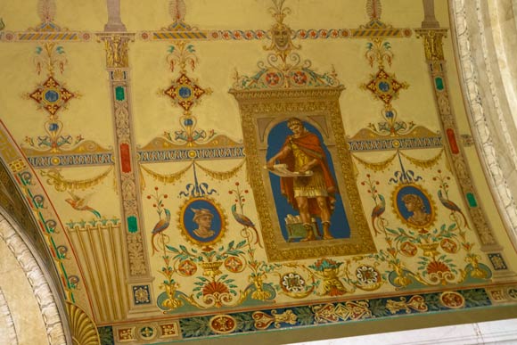 Main hall ceiling detail of William Shakespeare