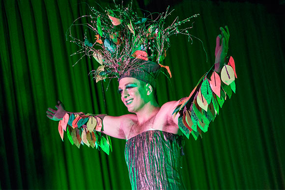 <span class="content-image-text">Boylesque performer James and the Giant Pasty from Toronto, Ontario CA</span>
