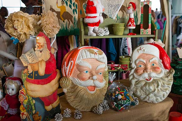 <span class="content-image-text">Vintage Christmas items at the Cleveland Flea</span>