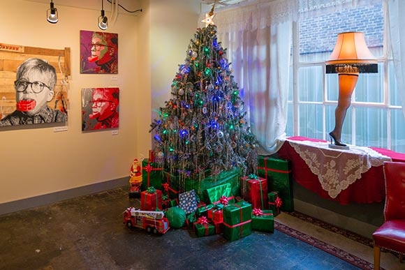<span class="content-image-text">Festive 78th Street Galleries</span>