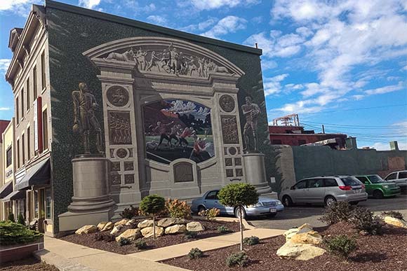 An Eric Grohe mural in downtown Massillon