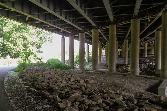 <span class="content-image-text">Compelling infrastructure on the trail south of the Canalway Center on E. 49th</span>