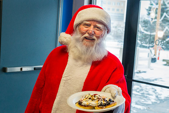 Breakfast with Santa at Lock 3’s Winter Fest