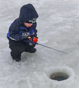 <span class="content-image-text">Ice fishing in the Cleveland Metroparks</span>