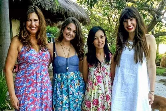 <span class="content-image-text">Lindsay's mom Lorraine, Lindsay, Wika, and her sister Courtney at their rental in Katana Villa</span>