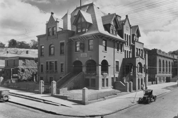 <span class="content-image-text">Exterior of the Alta House in 1928</span>