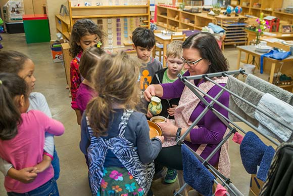 <span class="content-image-text">Cleveland Montessori classes at the Alta House</span>