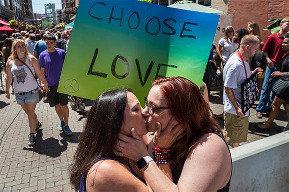 <span class="content-image-text">Another protest kiss</span>