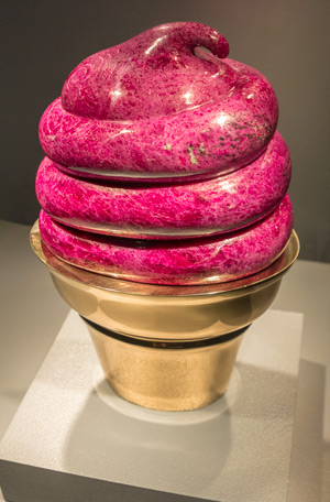 <span class="content-image-text">Ruby Kustard sculpture</span>