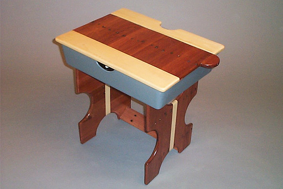 CIA student Grady Hayes - Modular Desk for the pallet board challenge