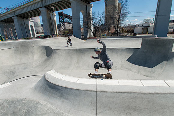 <span class="content-image-text">Crooked River Skatepark in the Flats</span>