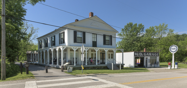 <span class="content-image-text">Boston Store Visitor Center in Peninsula</span>