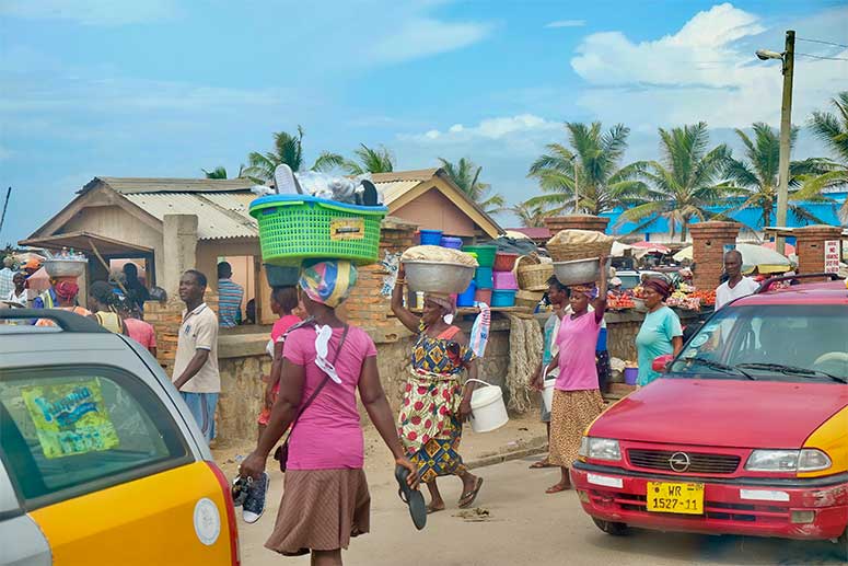 Marketplace in Elmina, Ghana (West Africa) photo by Vince Robinson