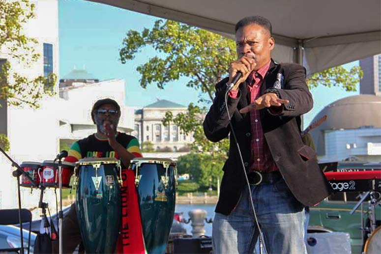Vince Robinson  performing with Vince Robinson & The Jazz Poets at Voinovich Park