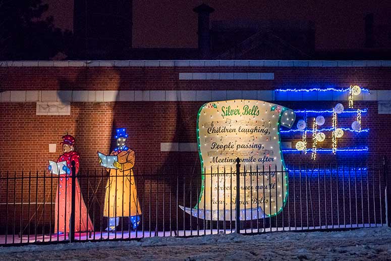<span class="content-image-text">Nela Park Holiday Lighting Spectacular</span>