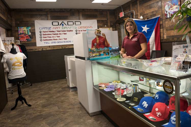 Jeanette Ortiz of Ortiz Art Drafts Designs, LLC at Las Tienditas Del Mercado